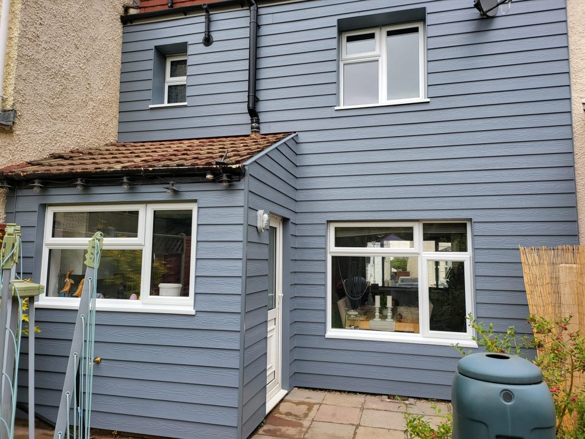 Replacing Old Render and Solving Damp Issues with Insulation and ...